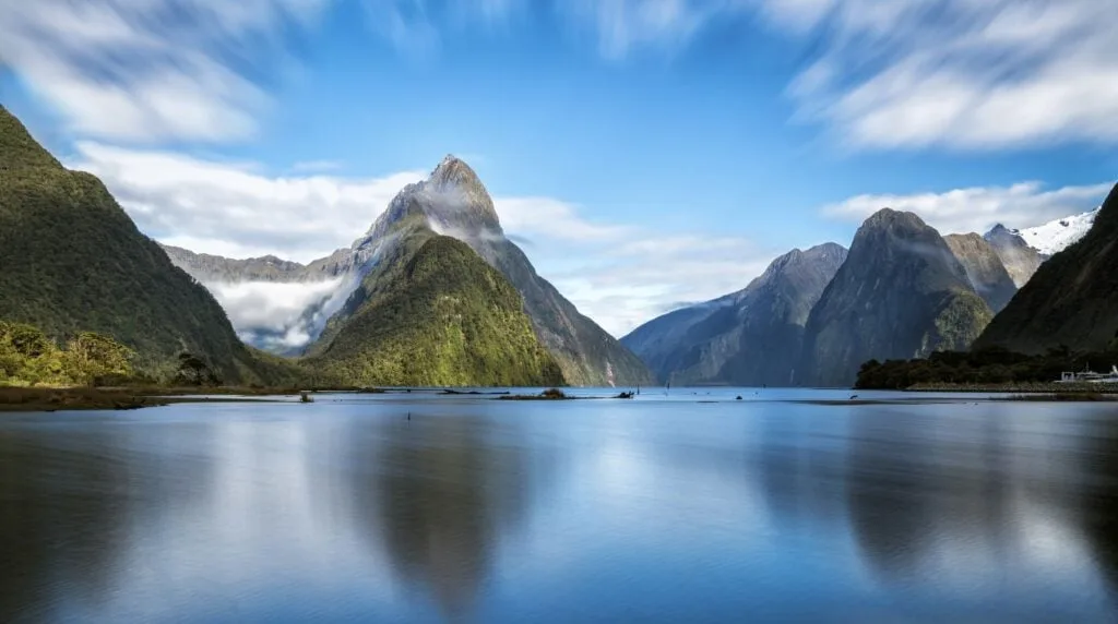 milford-sound-new-zealand