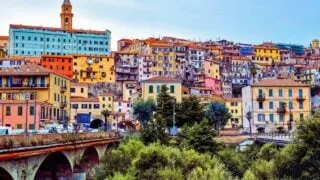 4 Of The Cheapest Beach Towns To Visit In Italy This Summer