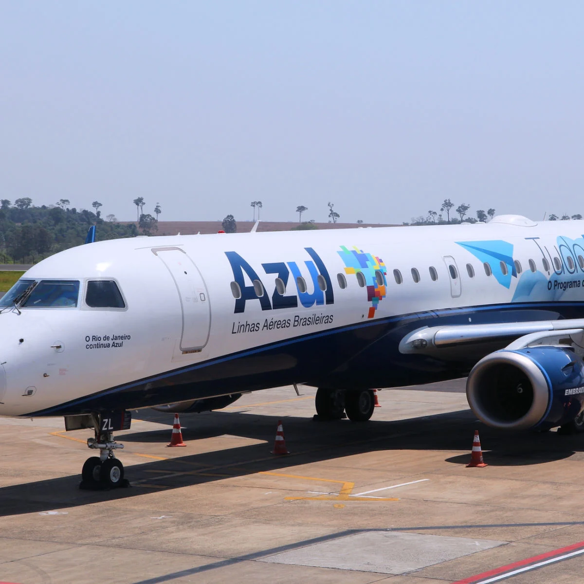 Azul plane