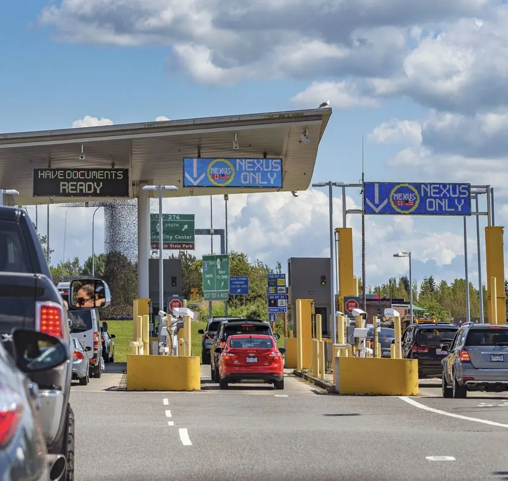 Canada-Land-Border-Crossing-Lanes