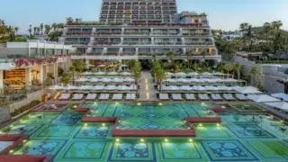 Is THIS the Pinnacle of All-Inclusive Luxury Tomahawk Steaks & Dyson Hair Dryers at Grand Velas Boutique Los Cabos