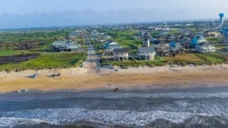 Beach homes along Crystal, Beach Texas