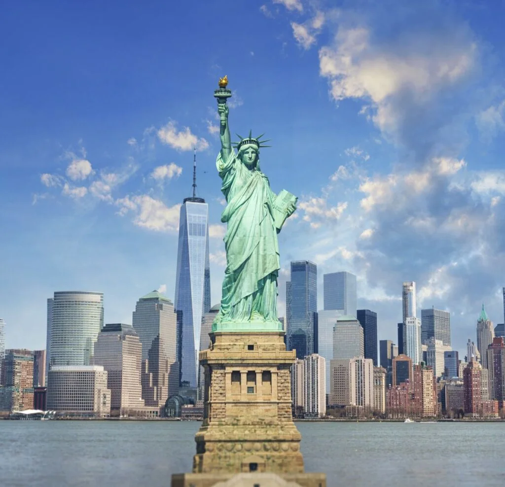 Panorama view of New York city eith statue of liberty