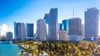 Sunny Weather & Vibrant Culture Digital Nomads Are Flocking To This Florida Beach City