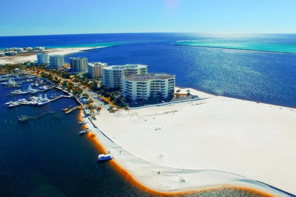 Unforgettable Emerald Beaches. Florida's Perfect Family Summer Escape