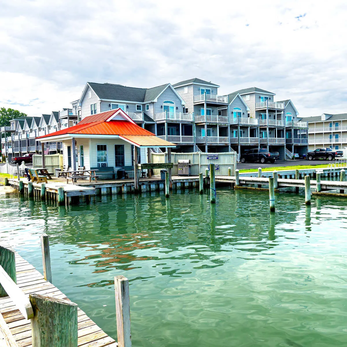 Waterfront hotel in Chincoteague, VA